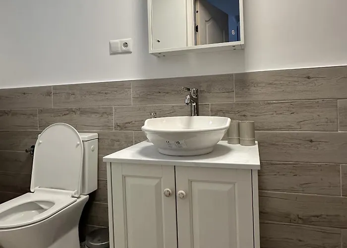 Traveler's Nest Апартаменты *